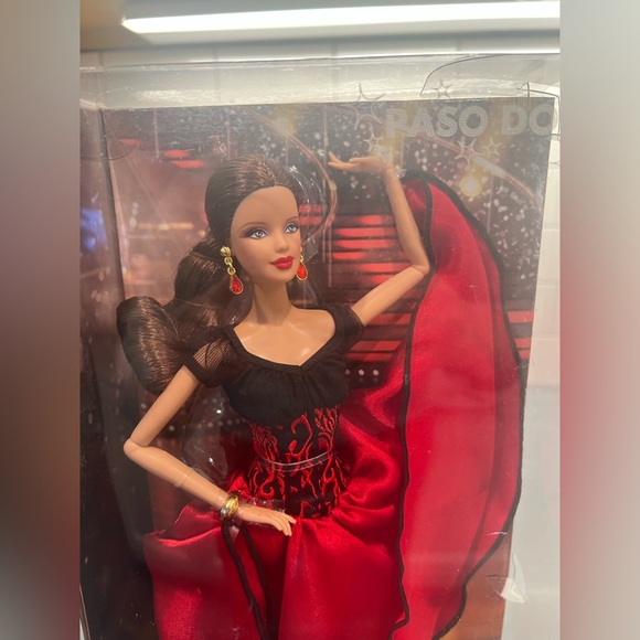 NRFB! Dancing With The Stars Paso Doble Barbie!! - Picture 2 of 7